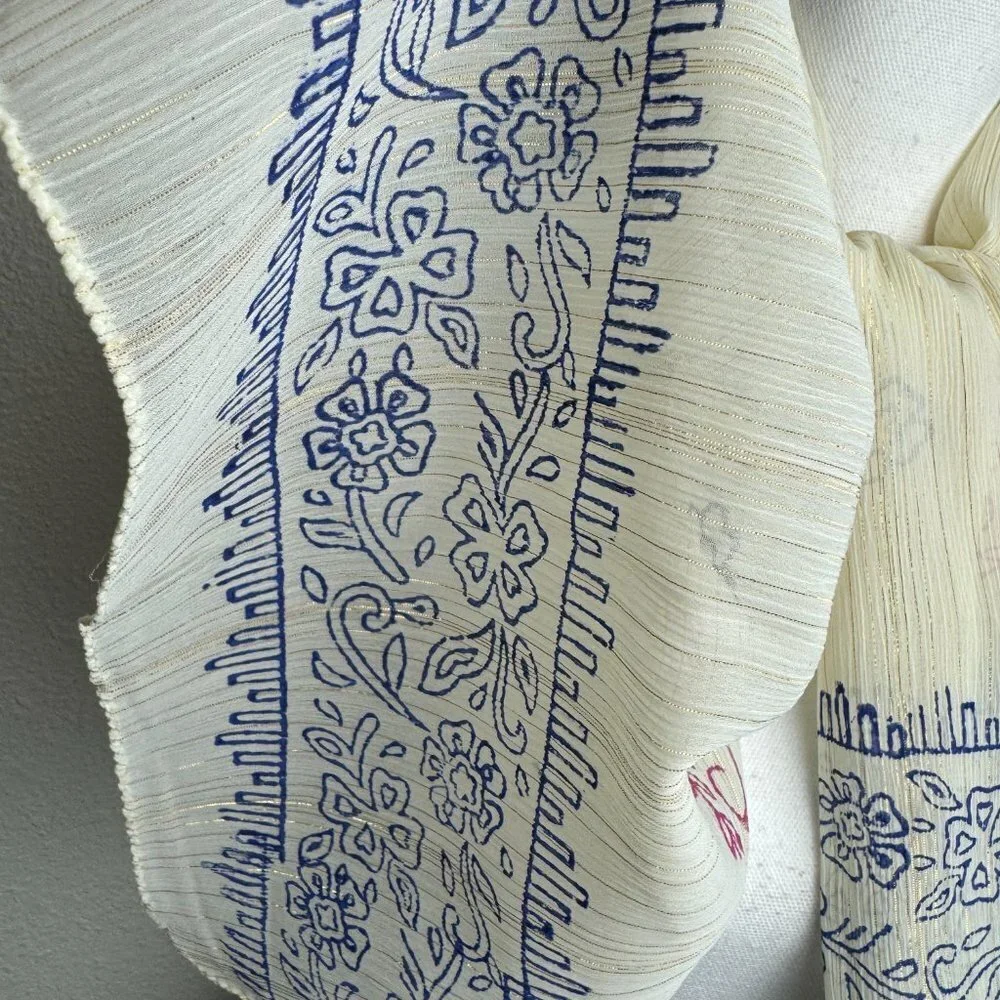Vintage Scarf  Ivory Gold Metalic Tread